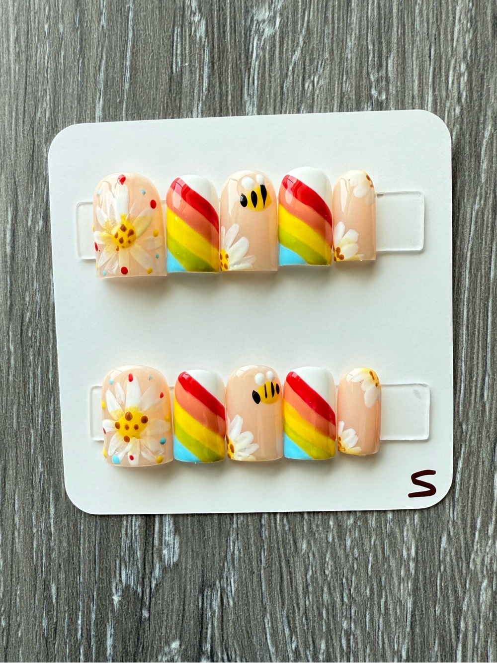 Playful Rainbow Daisy Baby Duck Press-On Nails with Bee Accent - Multicolor